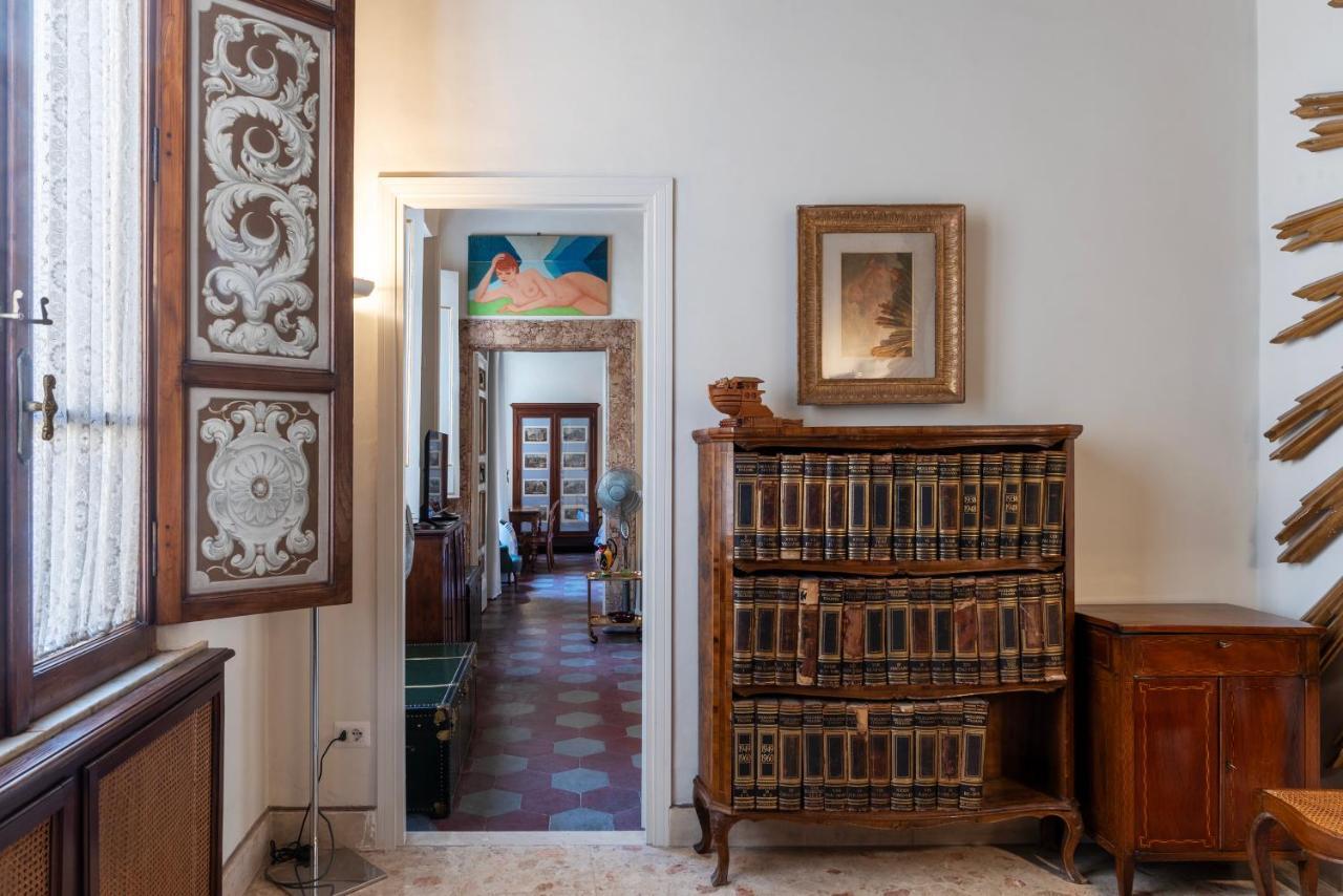 Pantheon Apartment - L'Angolo Nascosto Dei Quadri Roma Exterior foto